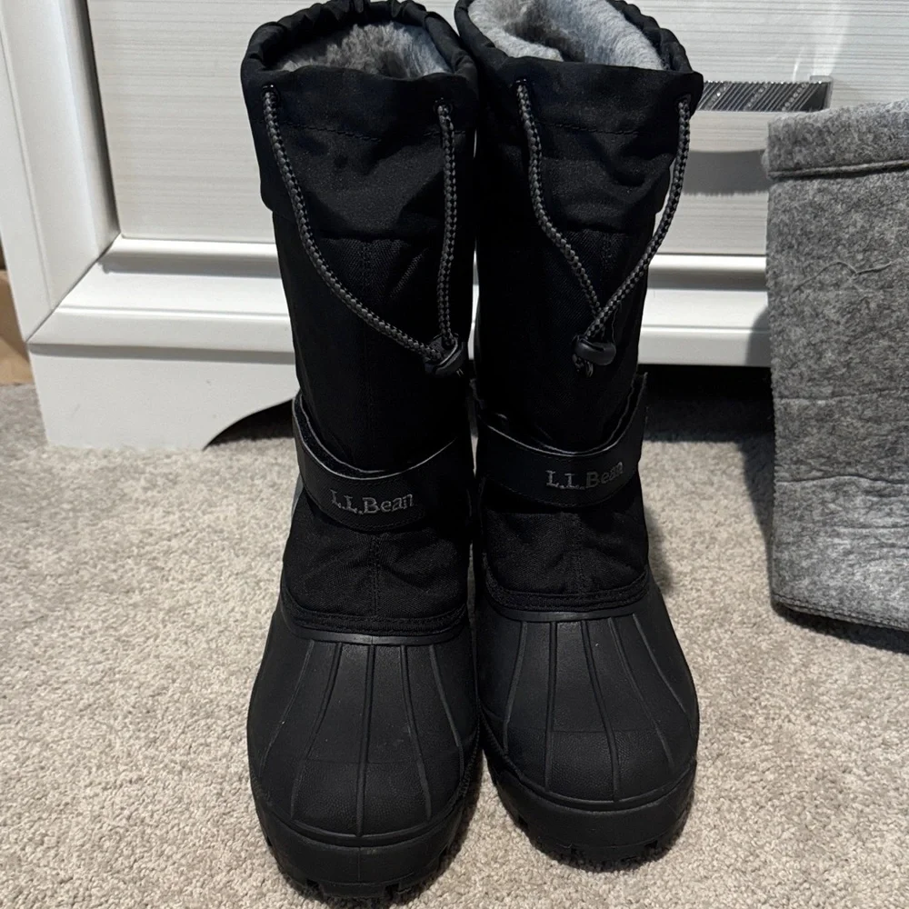 L.L. Bean Black and Gray Kids Snow Boots - Picture 2 of 6
